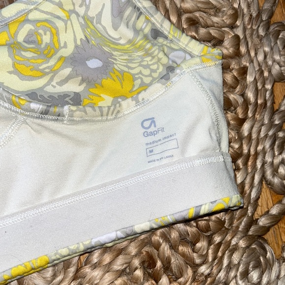 GAPFIT Low Impact Sports Bra, M - Picture 5 of 6